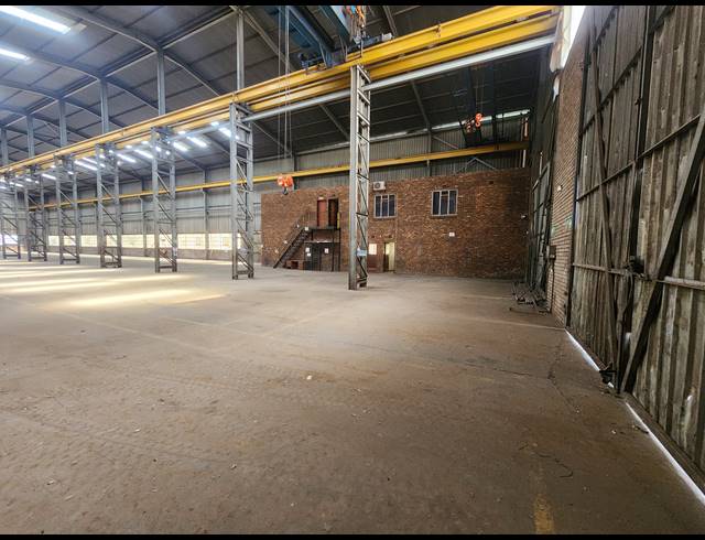 2,400M² WAREHOUSE TO LET IN WADEVILLE